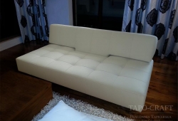 Nowoczesna biała kanapa po renowacji…