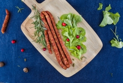 Kabanosy drobiowe Premium: 100g produktu otrzymano ze 181g mięsa, w tym: 80g mięsa z kurczaka + 54g mięsa wieprzowego