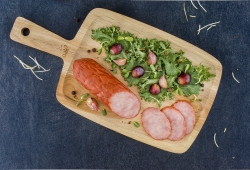Kiełbasa Krakowska drobiowa: 100g produktu wyprodukowano ze 132g mięsa drobiowego, w tym: 98g kurczaka + 34g indyka